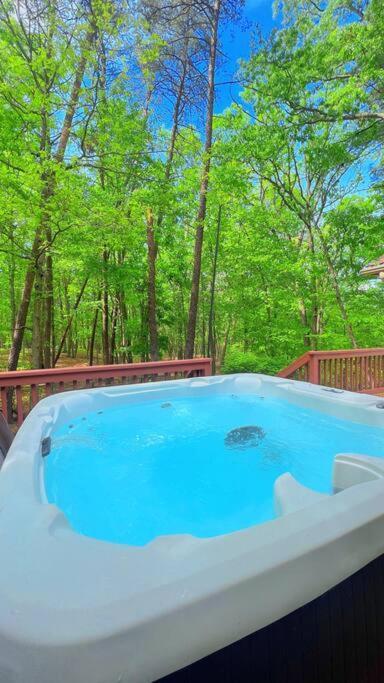 Basye Emerald Cabin W/Hot Tub, Firepit, Lake, Skiing מראה חיצוני תמונה